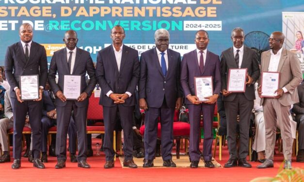 Lancement : Emploi jeunes  